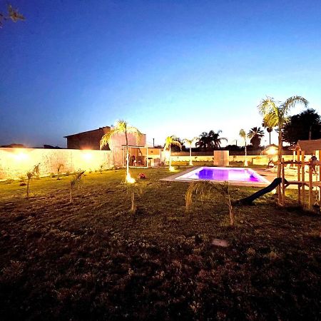 Villa Nunzia Con Piscina, Sauna E Idromassaggio. Floridia Buitenkant foto