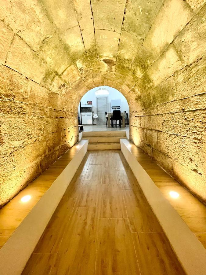 Villa Nunzia Con Piscina, Sauna E Idromassaggio. Floridia Buitenkant foto