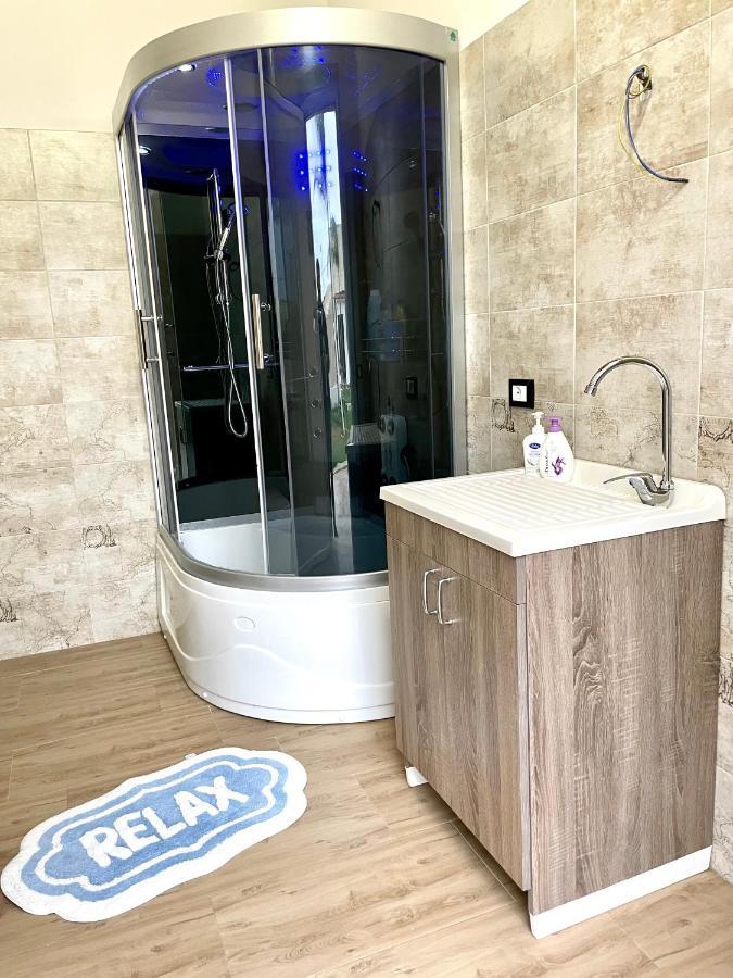 Villa Nunzia Con Piscina, Sauna E Idromassaggio. Floridia Buitenkant foto